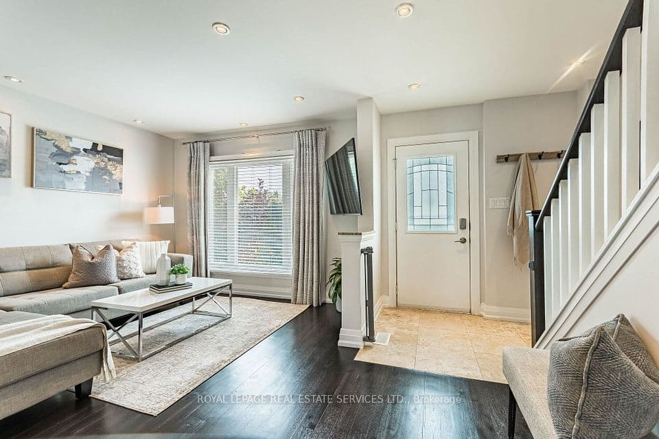 1192 Flagship Drive, Mississauga, ON L4Y 2K1 – photo 3
