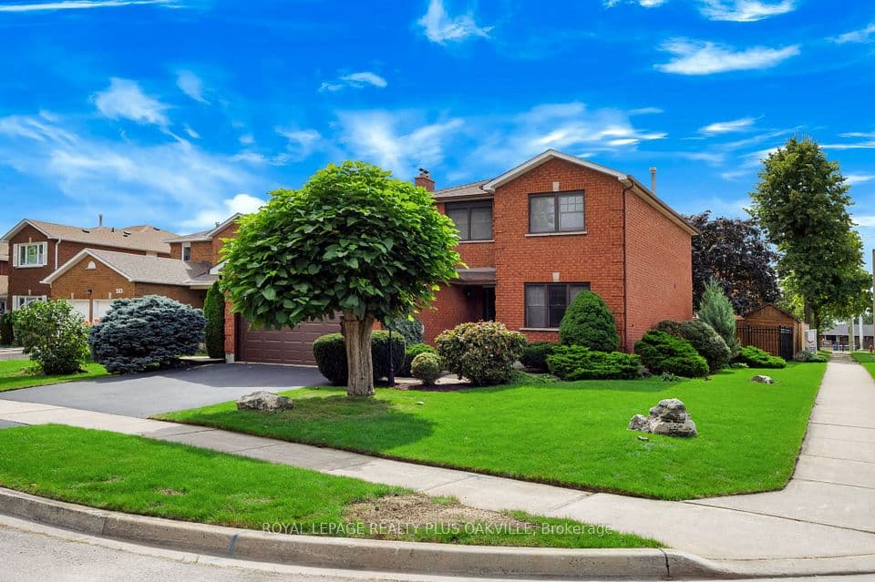 279 Hickory Circle, Oakville, ON L6H 4V3 – photo 3