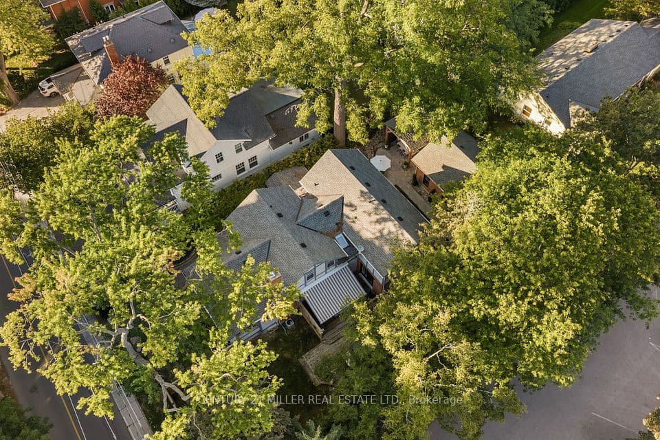 139 Allan Street, Oakville, ON L6J 3N6 – photo 3