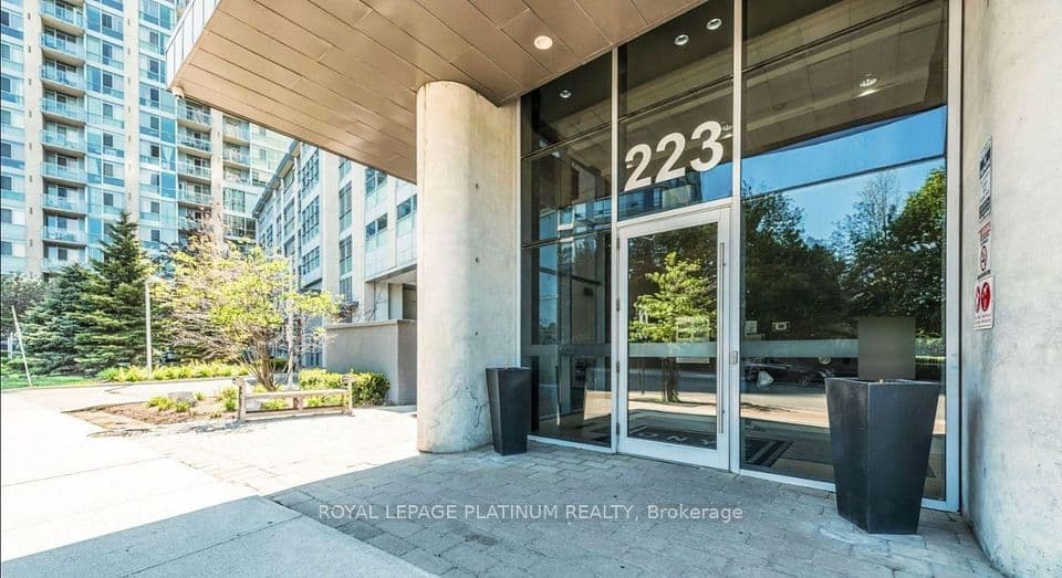 223 Webb Drive 1202, Mississauga, ON L5B 0E8 – photo 2