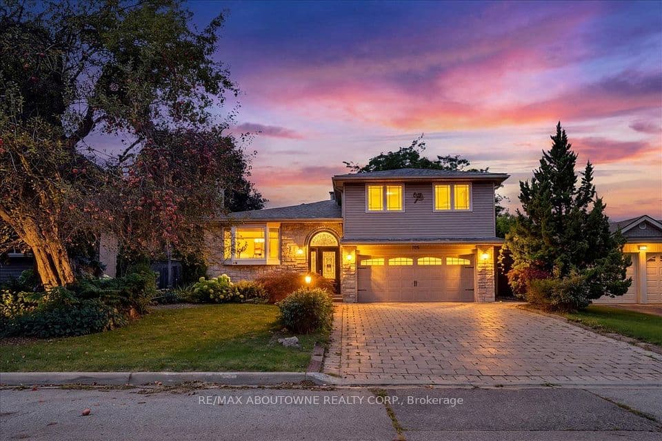 24 Golf View Drive, Brampton, ON L6W 1A5 – photo 2