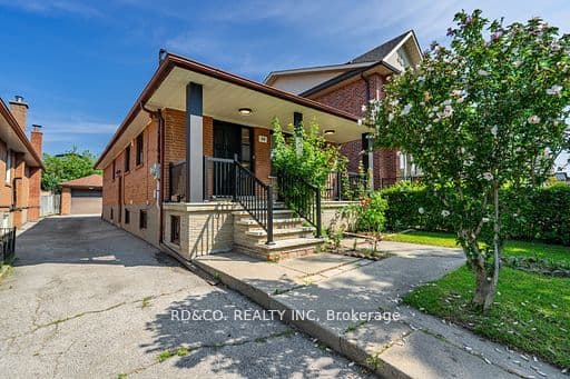 98 Hay Avenue, Toronto, ON M8Z 1G4 – photo 2