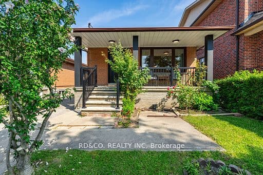 98 Hay Avenue, Toronto, ON M8Z 1G4 – main photo