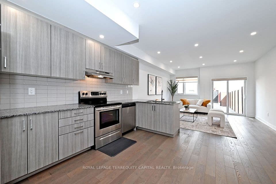 101 William Duncan Road, Toronto, ON M3K 0C3 – main photo