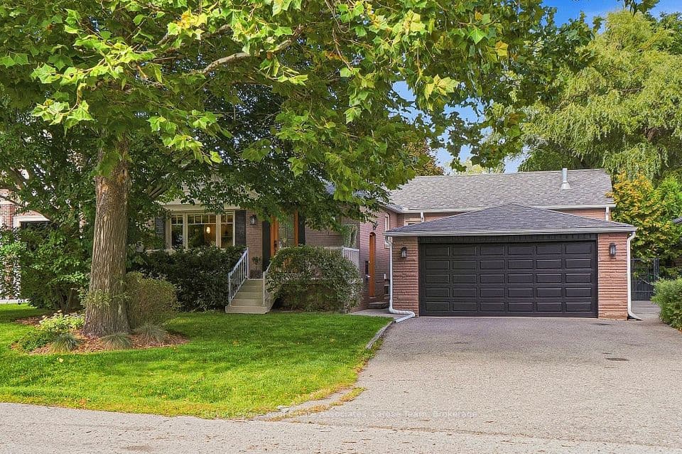1511 Leda Avenue, Mississauga, ON L5G 4B9 – main photo