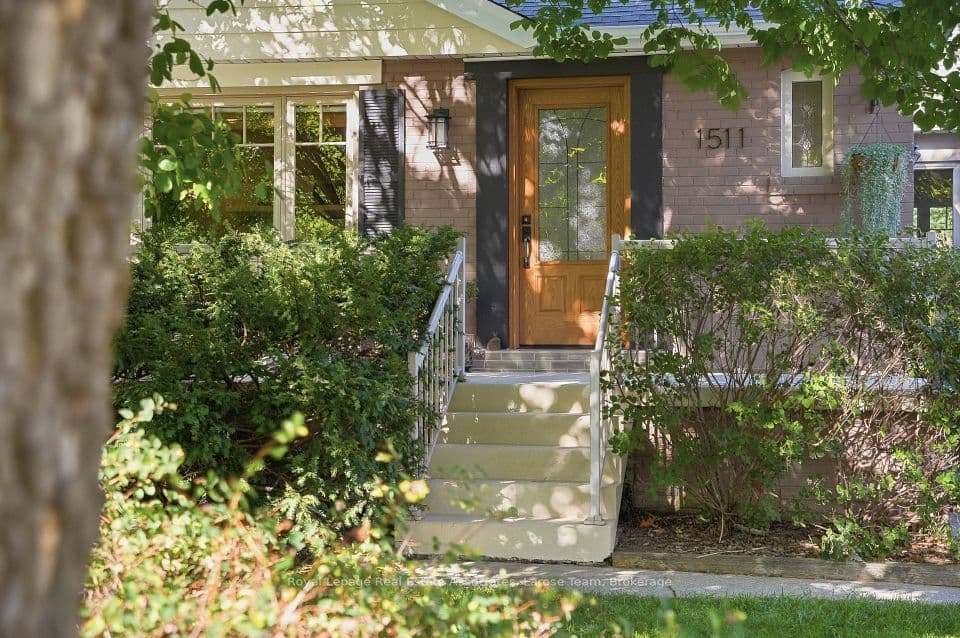 1511 Leda Avenue, Mississauga, ON L5G 4B9 – photo 3