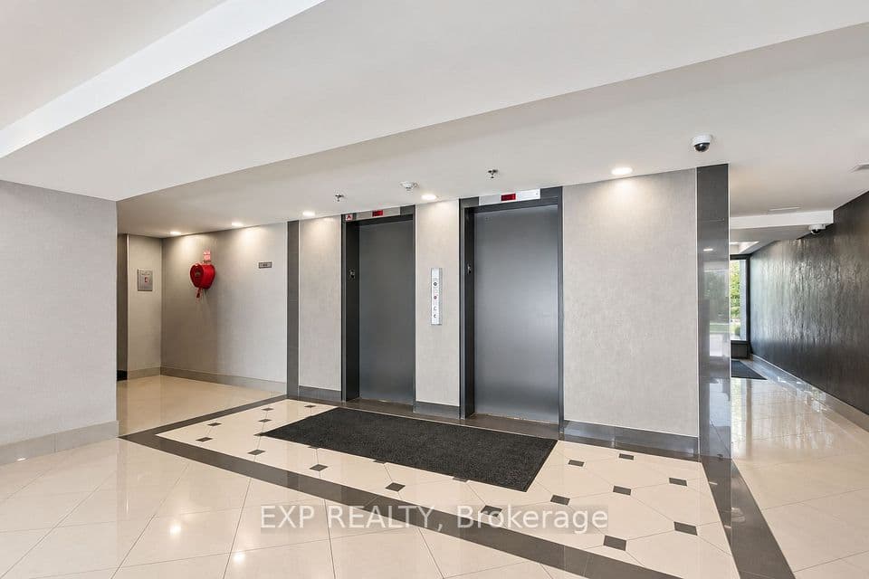 2301 Derry Road W 105, Mississauga, ON L5N 2R4 – photo 3