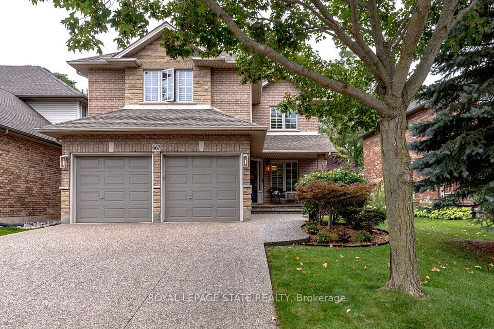 667 Sandcherry Drive, Burlington, ON L7T 4L4 – photo 2