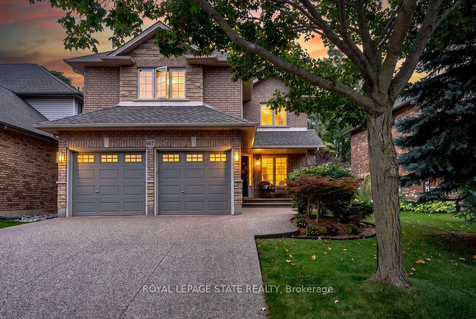 667 Sandcherry Drive, Burlington, ON L7T 4L4 – main photo