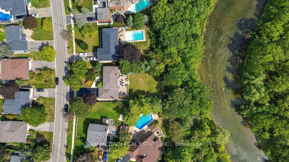 21 Kenninghall Boulevard, Mississauga, ON L5N 1J5 – photo 2