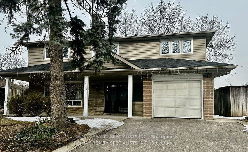 6 NORVAL Crescent, Brampton, ON L6W 1J2 – photo 2