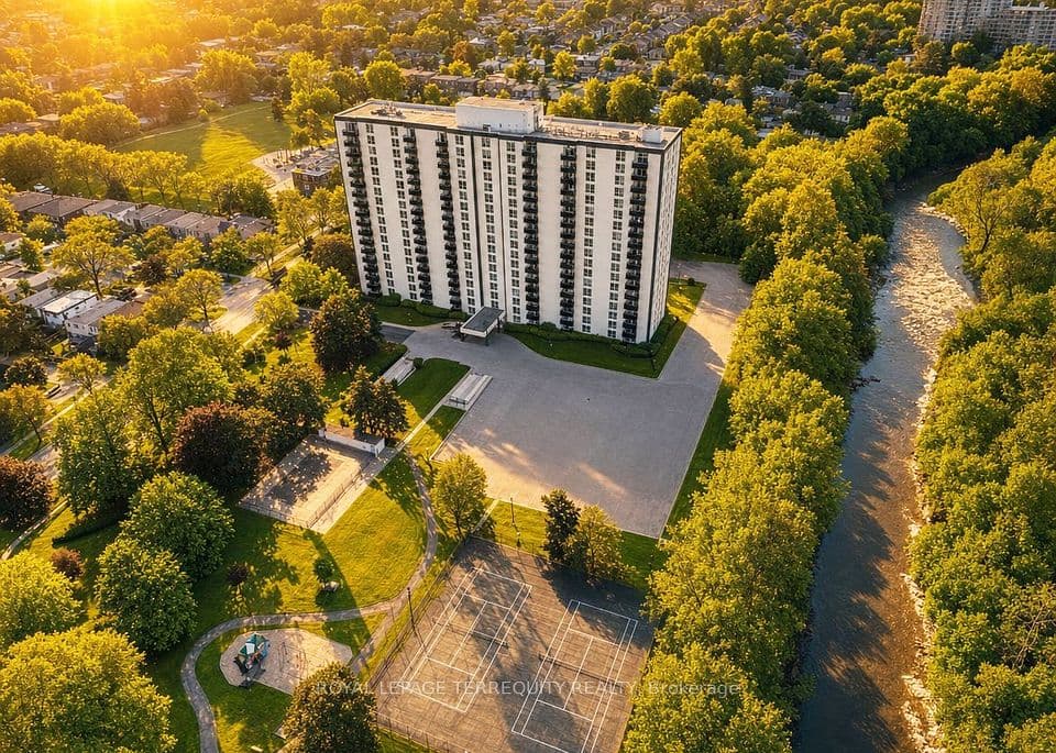 420 Mill Road 1901, Toronto, ON M9C 1Z1 – main photo
