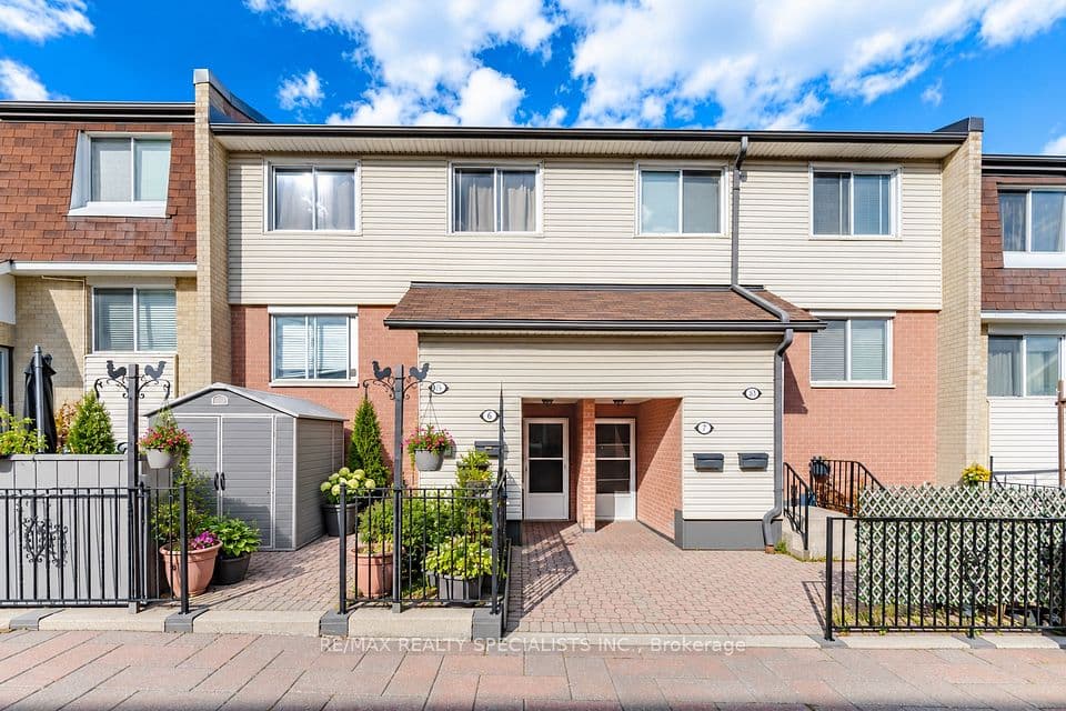 2170 Bromsgrove Road 6, Mississauga, ON L5J 4J2 – main photo