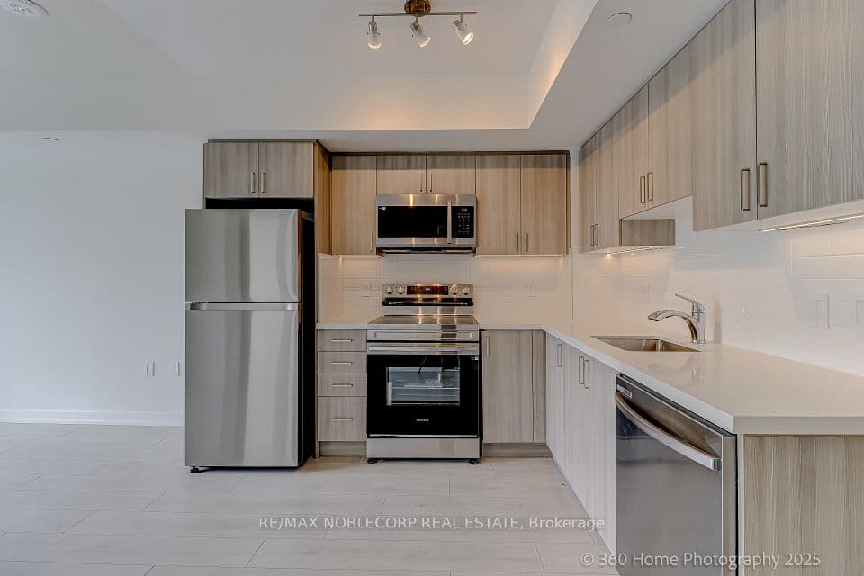 556 Marlee Avenue 508, Toronto, ON M6B 0B1 – photo 2