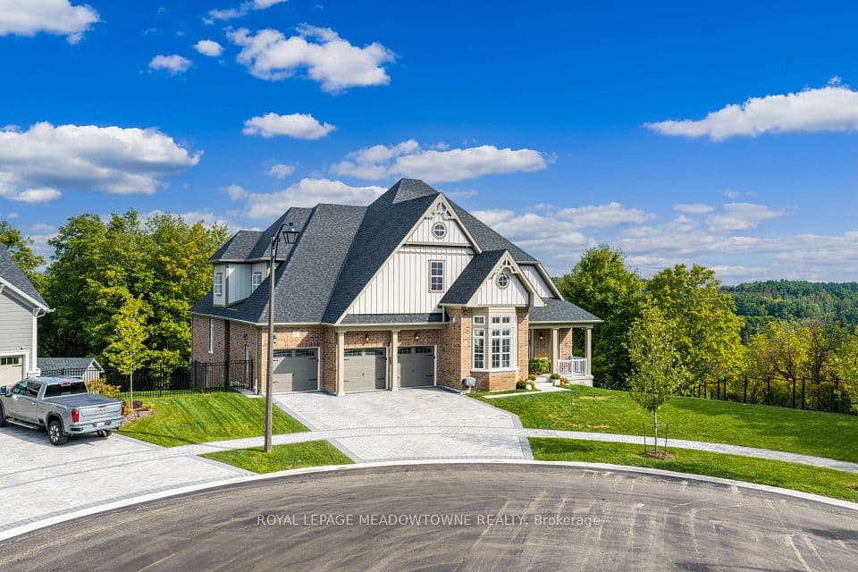 8 J B Robson Court, Halton Hills, ON L7G 0P3 – main photo