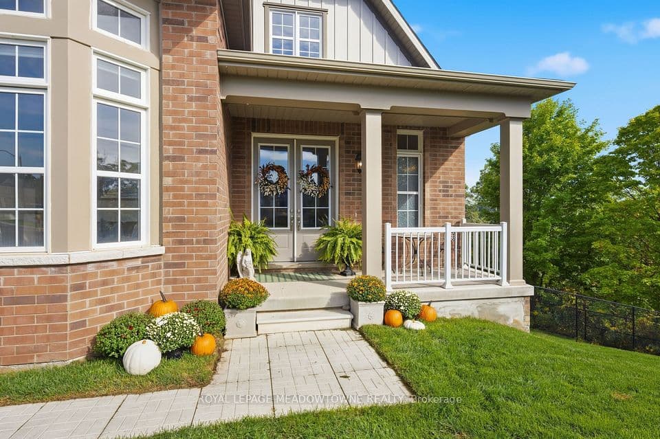 8 J B Robson Court, Halton Hills, ON L7G 0P3 – photo 3