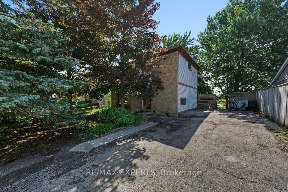 74 Downey Drive, Caledon, ON L7E 2B8 – photo 2