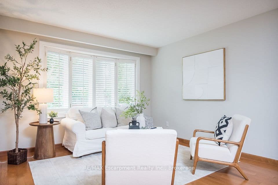 1237 REDBANK Crescent, Oakville, ON L6H 1Y4 – photo 3