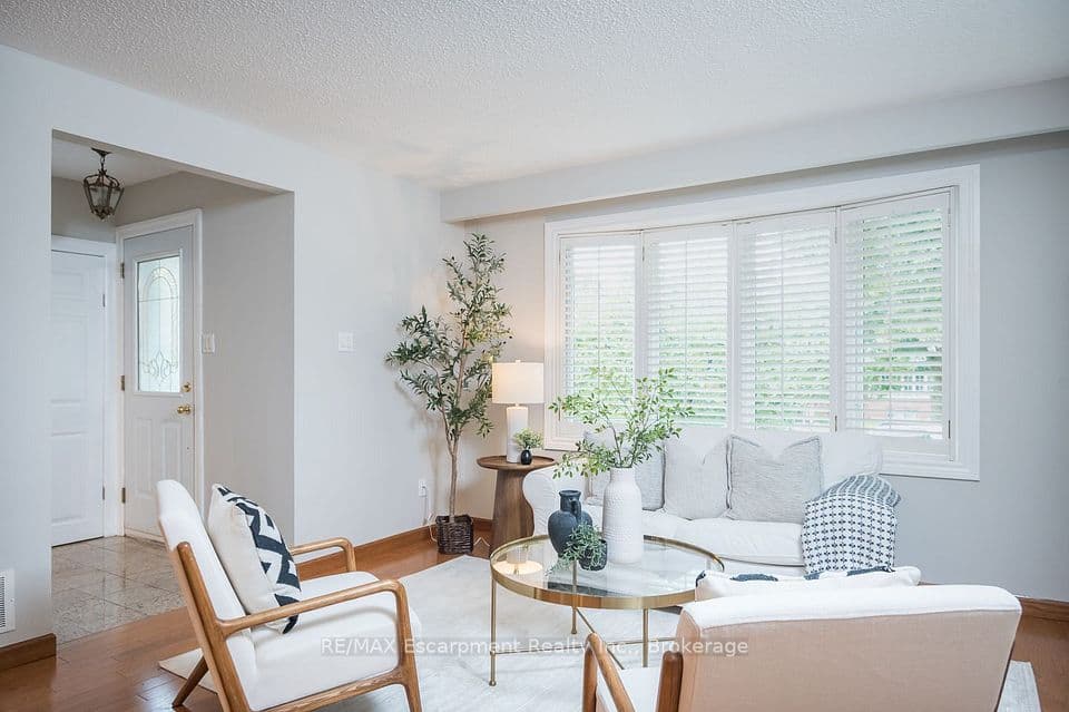 1237 REDBANK Crescent, Oakville, ON L6H 1Y4 – photo 2