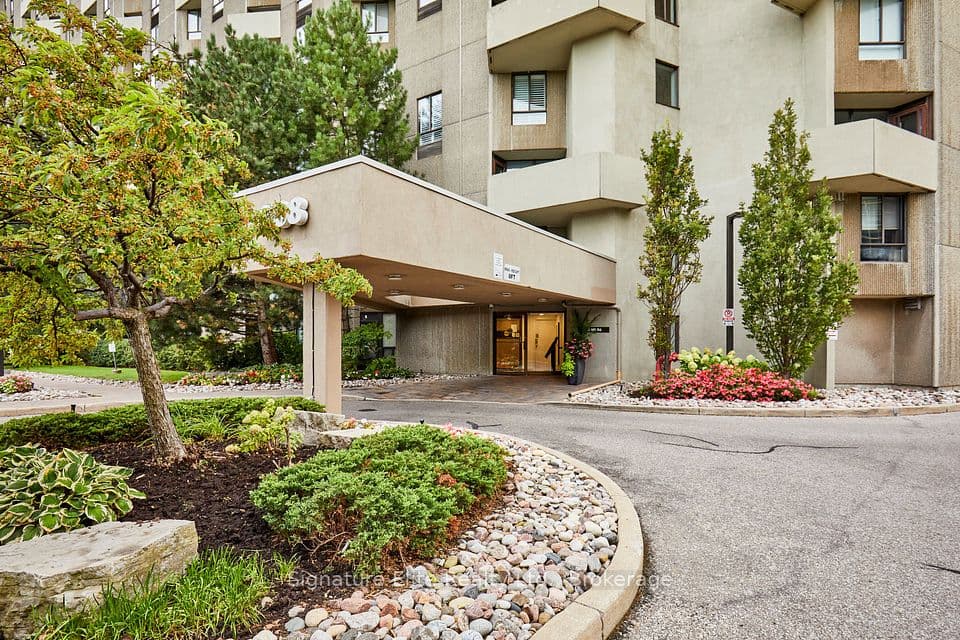 288 Mill Road C35, Toronto, ON M9C 4X7 – photo 2