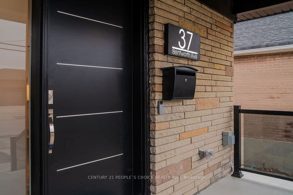 37 Bentworth Avenue, Toronto, ON M6A 1P1 – photo 3