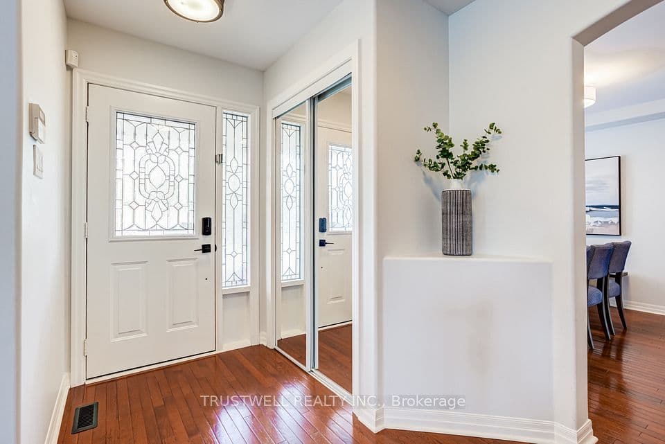 687 Irving Terrace, Milton, ON L9T 6H5 – photo 3