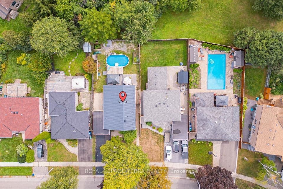 1571 Lewisham Drive, Mississauga, ON L5J 3R2 – photo 3