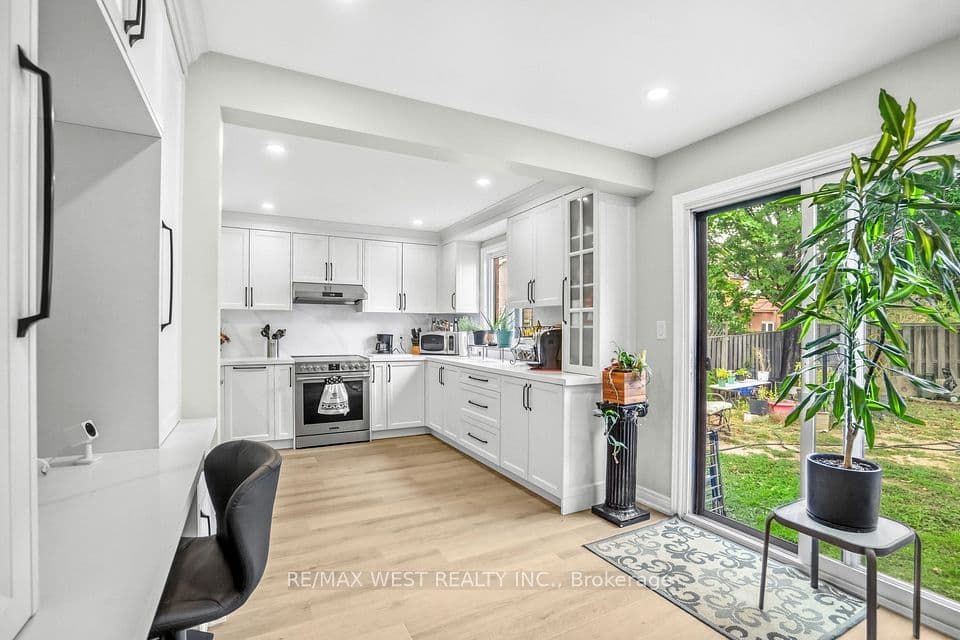 34 Sweet Oak Court, Brampton, ON L6Y 3S5 – main photo