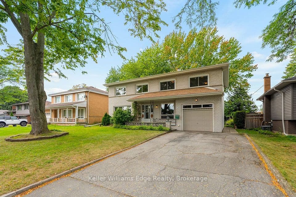 5197 Cherryhill Crescent, Burlington, ON L7L 4C3 – photo 2
