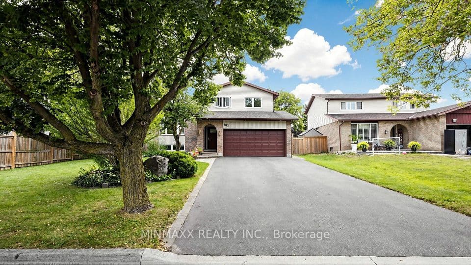 482 Gowland Crescent, Milton, ON L9T 4E5 – main photo