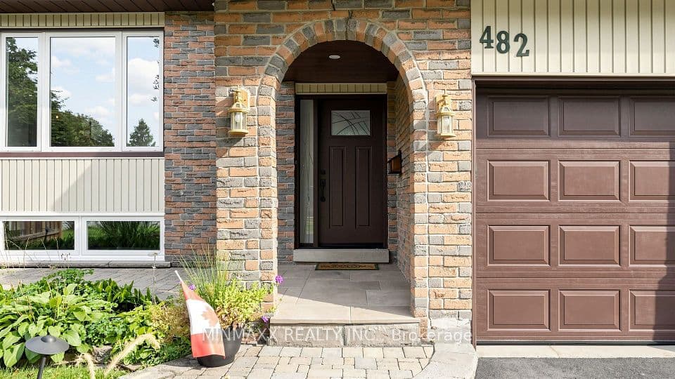482 Gowland Crescent, Milton, ON L9T 4E5 – photo 3