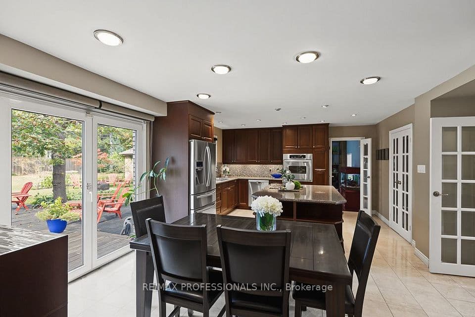 2604 Barrisdale Court, Mississauga, ON L5N 2H2 – photo 3
