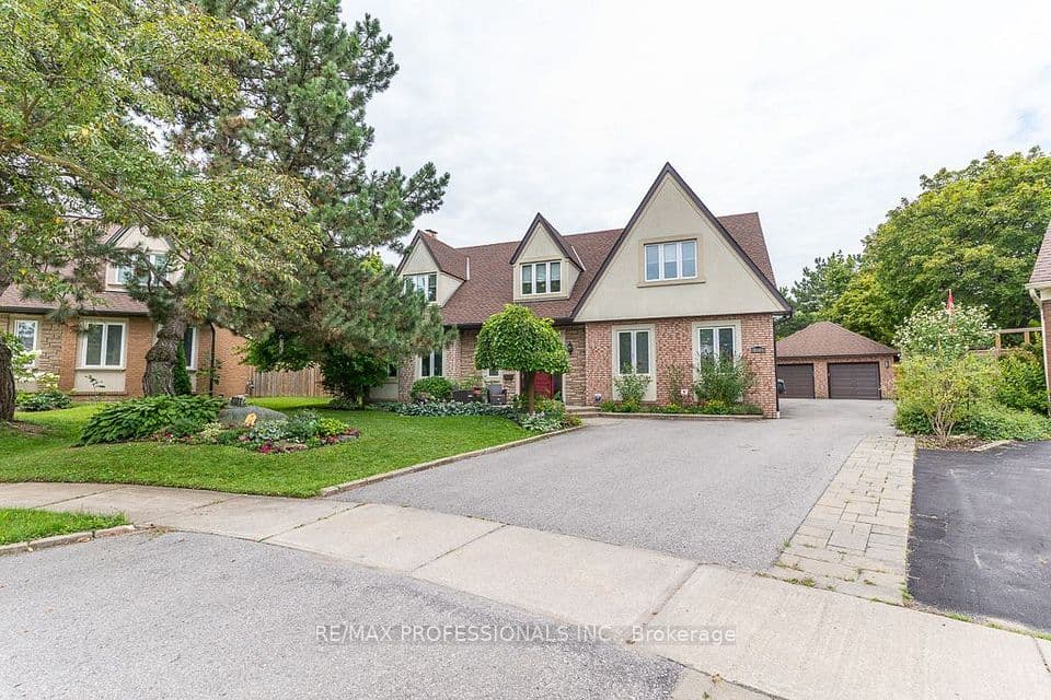 2604 Barrisdale Court, Mississauga, ON L5N 2H2 – main photo