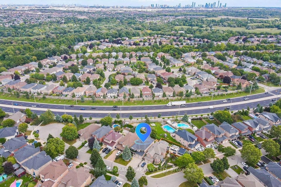 7350 Glamorgan Way, Mississauga, ON L5N 7Z3 – photo 2