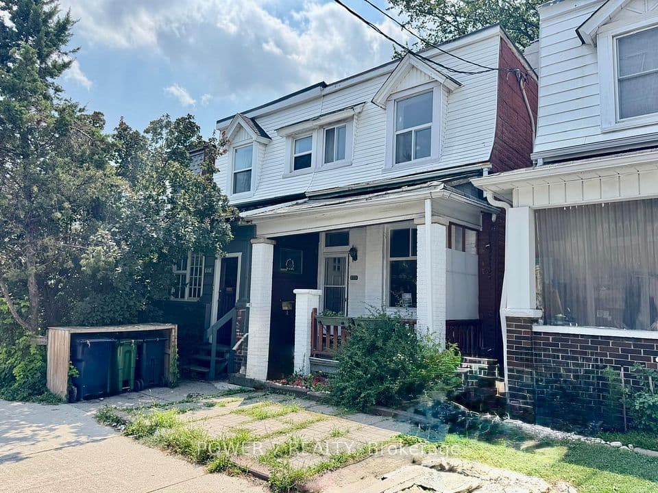 810 Ossington Avenue, Toronto, ON M6G 3V1 – main photo