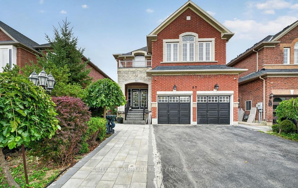 37 Denim Drive, Brampton, ON L6P 2R3 – main photo
