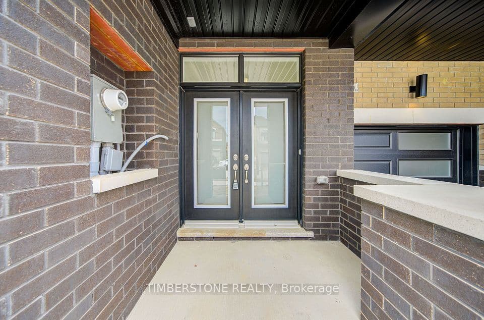 110 Arnold Circle, Brampton, ON L7A 5M2 – photo 2