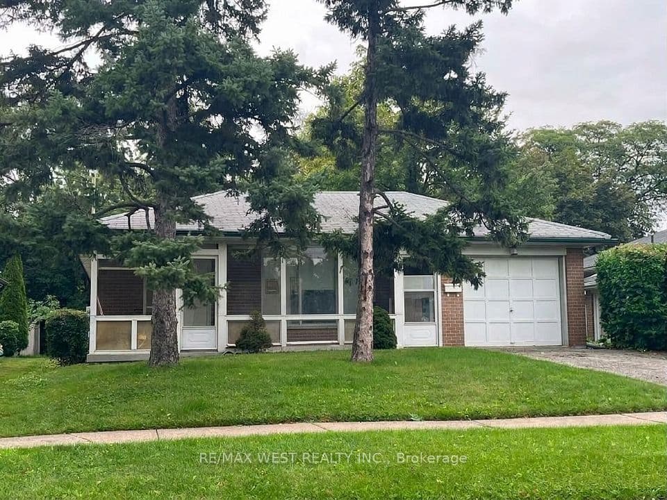 49 Braddock Road, Toronto, ON M9W 5H6 – main photo