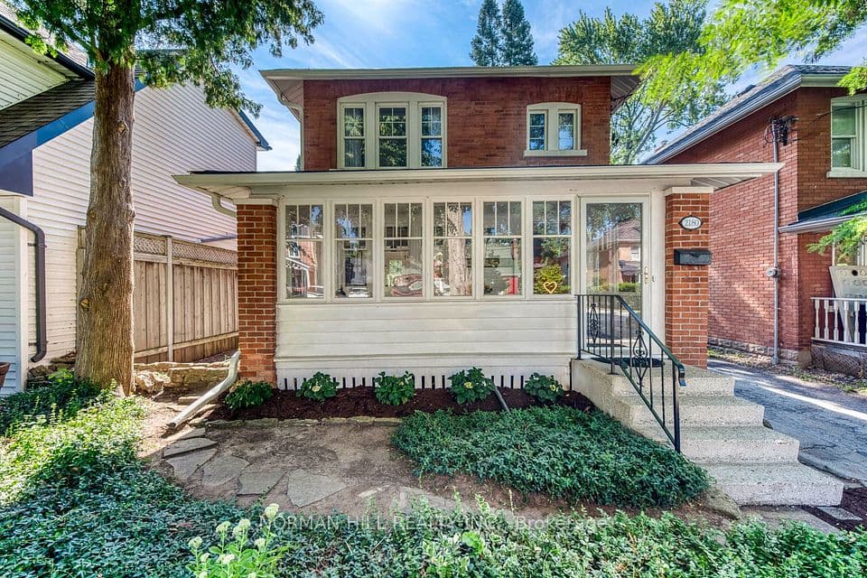 2180 Caroline Street, Burlington, ON L7R 1M3 – main photo