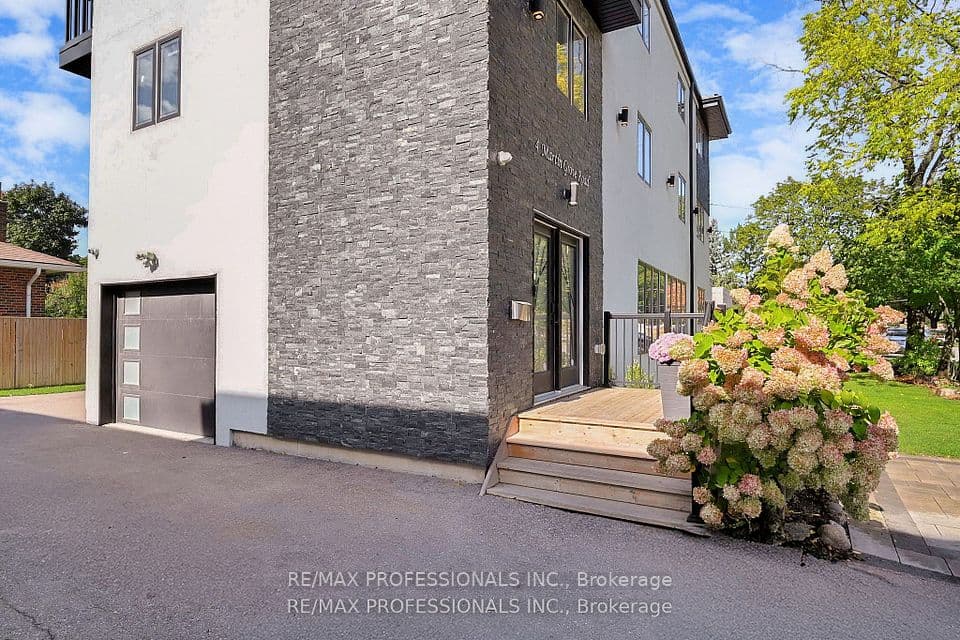 4 Martin Grove Road, Toronto, ON M9B 4J9 – photo 2