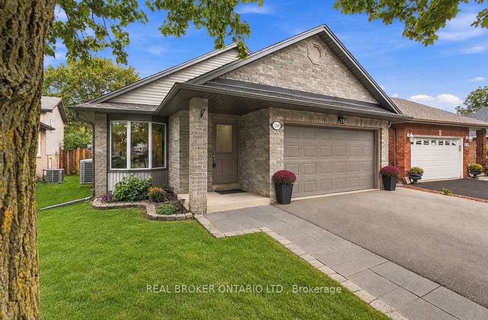 1249 Thorpe Road, Burlington, ON L7S 2C9 – main photo