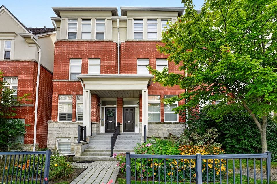 30 Michael Power Place, Toronto, ON M9A 5G9 – main photo