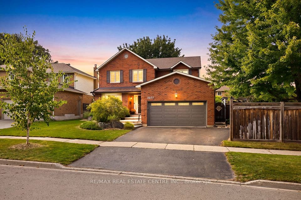 3277 Woodside Avenue, Burlington, ON L7M 2R9 – photo 2