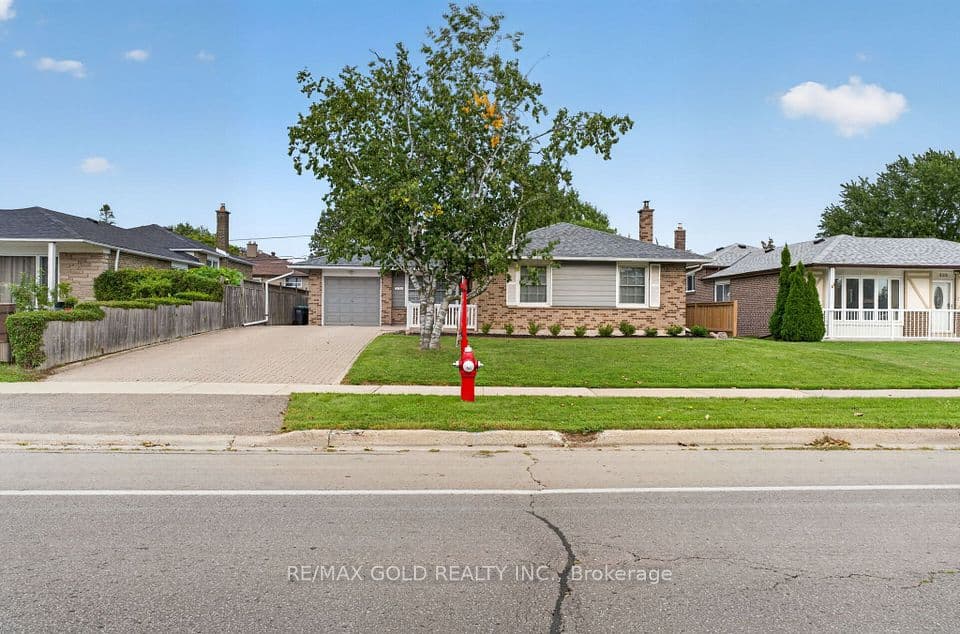 234 Avondale Boulevard, Brampton, ON L6T 1J4 – photo 2