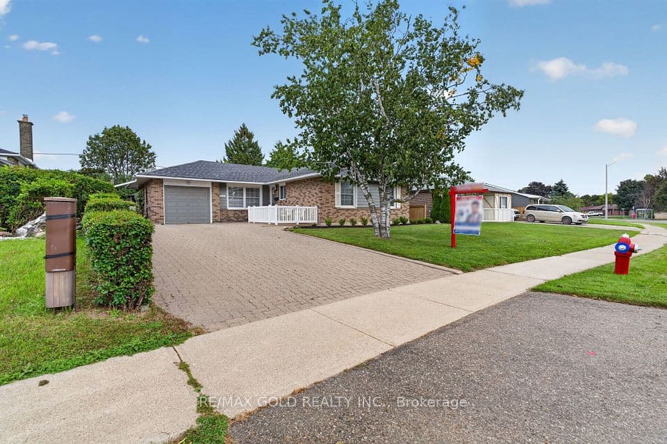 234 Avondale Boulevard, Brampton, ON L6T 1J4 – photo 3