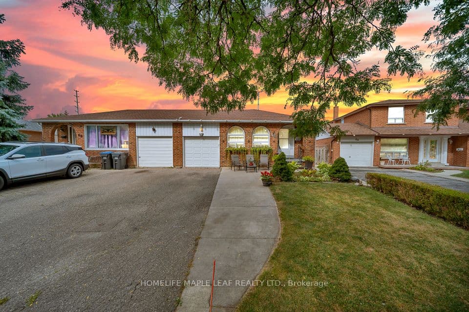 62 Marchbank Crescent, Brampton, ON L6S 3B1 – main photo