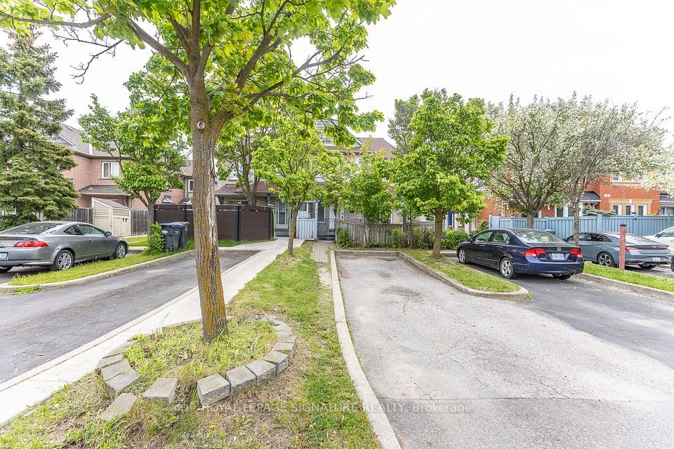 60 Blue Spruce Street, Brampton, ON L6R 1C3 – photo 2