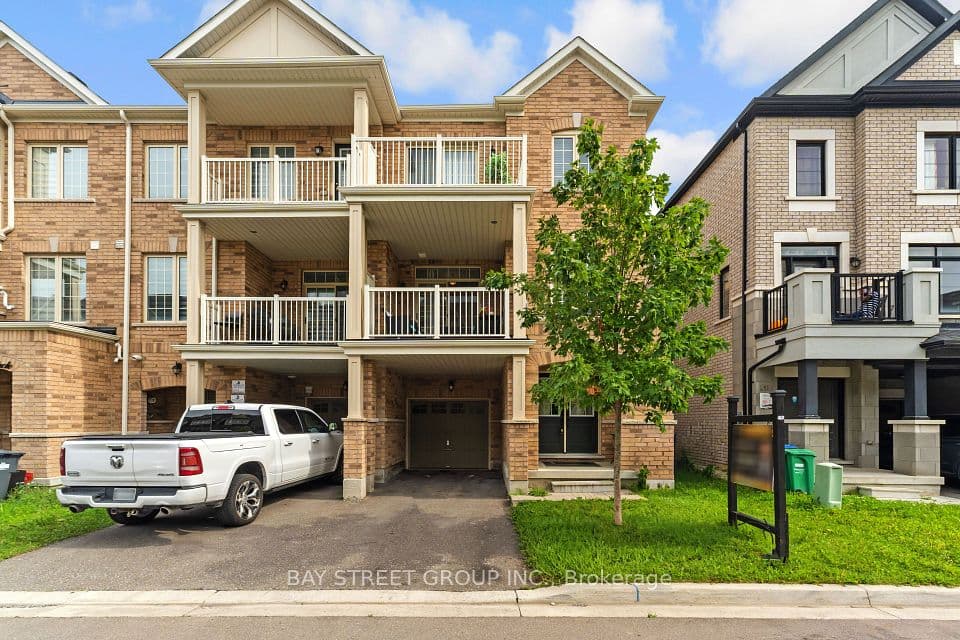 53 Fruitvale Circle, Brampton, ON L7A 5B9 – main photo