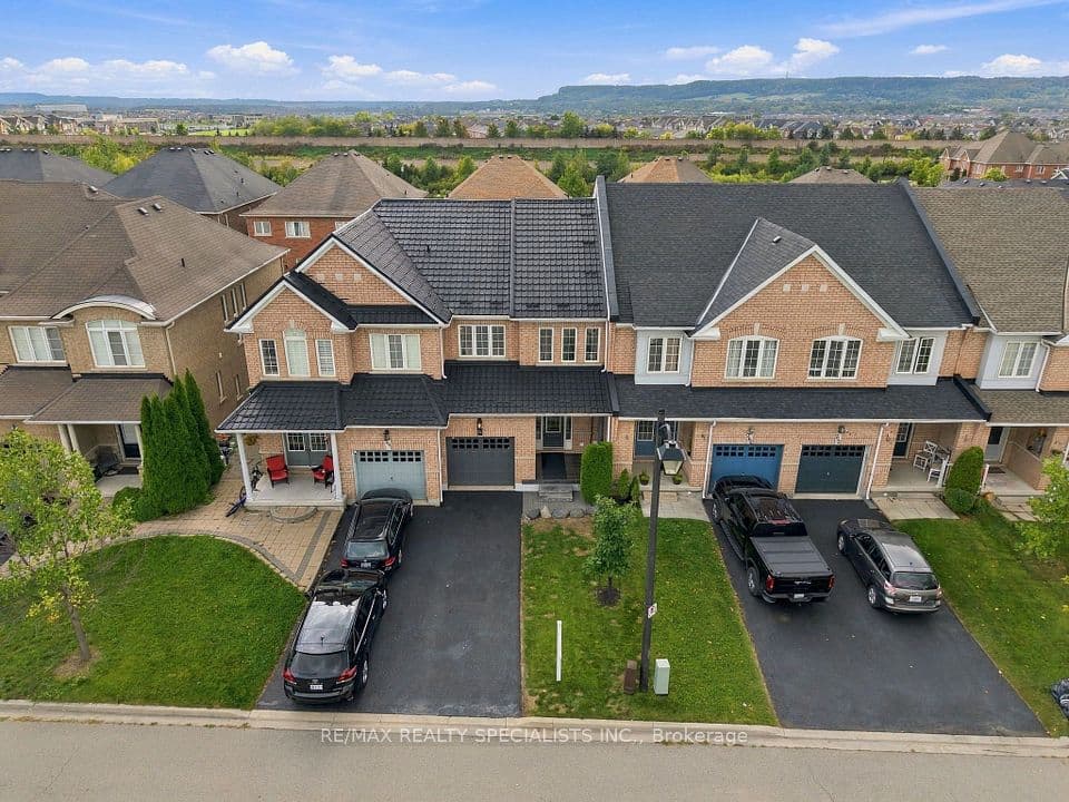 766 Sugden Terrace, Milton, ON L9T 8K2 – photo 2