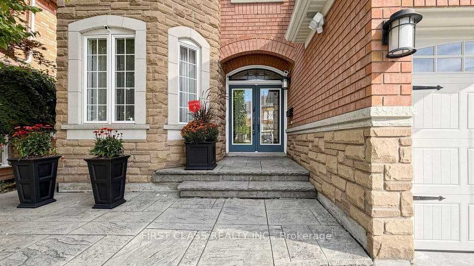 3292 Topeka Drive, Mississauga, ON L5M 7V1 – photo 3